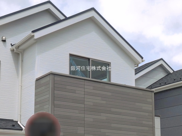 G00393987 神奈川県横浜市旭区金が谷２丁目 新築一戸建て 4880万円 土地面積126.80m² (約38.35坪) 建物面積93.57m² (約28.30坪) 間取り４ＬＤＫ 築年月2026年03月(築１年以内)【外観4】