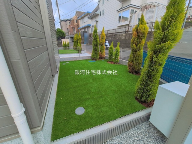 G00393987 神奈川県横浜市旭区金が谷２丁目 新築一戸建て 4880万円 土地面積126.80m² (約38.35坪) 建物面積93.57m² (約28.30坪) 間取り４ＬＤＫ 築年月2026年03月(築１年以内)【外観12】