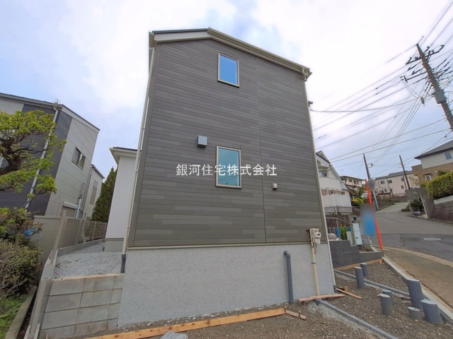 G00393987 神奈川県横浜市旭区金が谷２丁目 新築一戸建て 4880万円 土地面積126.80m² (約38.35坪) 建物面積93.57m² (約28.30坪) 間取り４ＬＤＫ 築年月2026年03月(築１年以内)【外観15】