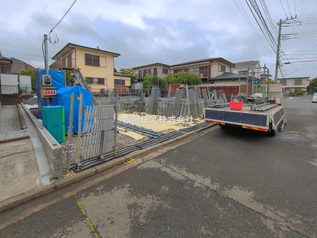 G00393989 神奈川県横浜市泉区和泉町 新築一戸建て 5880万円 土地面積182.96m² (約55.34坪) 建物面積84.46m² (約25.54坪) 間取り３ＬＤＫ 築年月2026年07月【外観8】