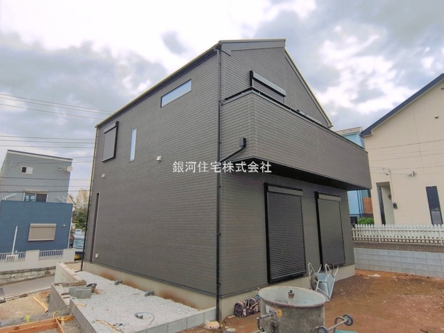 G00394042 神奈川県藤沢市藤沢５丁目 新築一戸建て 6298万円 土地面積201.08m² (約60.82坪) 建物面積101.64m² (約30.74坪) 間取り４ＬＤＫ 築年月2026年06月(築１年以内)【外観14】