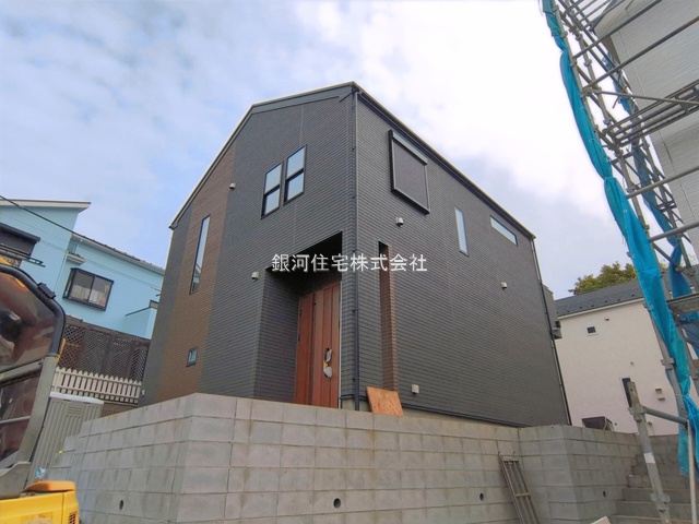 G00394042 神奈川県藤沢市藤沢５丁目 新築一戸建て 6298万円 土地面積201.08m² (約60.82坪) 建物面積101.64m² (約30.74坪) 間取り４ＬＤＫ 築年月2026年06月(築１年以内)【外観17】