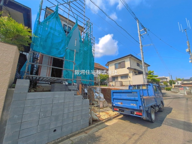 G00394076 神奈川県綾瀬市早川 新築一戸建て 3580万円 土地面積97.09m² (約29.36坪) 建物面積97.30m² (約29.43坪) 間取り３ＬＤＫ 築年月2026年08月【外観3】