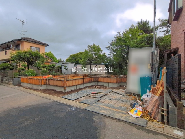 G00394113 埼玉県越谷市大字大泊 新築一戸建て 5099万円 土地面積109.87m² (約33.23坪) 建物面積109.71m² (約33.18坪) 間取り４ＬＤＫ 築年月2026年07月【外観5】