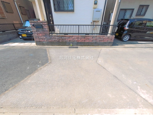 G00394113 埼玉県越谷市大字大泊 新築一戸建て 5099万円 土地面積109.87m² (約33.23坪) 建物面積109.71m² (約33.18坪) 間取り４ＬＤＫ 築年月2026年07月【外観10】