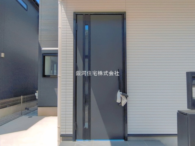 G00394117 神奈川県横浜市港北区新吉田東５丁目 新築一戸建て 6790万円 土地面積84.57m² (約25.58坪) 建物面積84.04m² (約25.42坪) 間取り３ＬＤＫ 築年月2026年04月(築１年以内)【外観13】