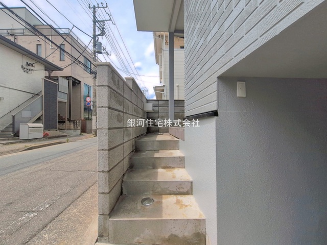 G00394558 東京都府中市住吉町３丁目 中古一戸建て 4090万円 土地面積66.19m² (約20.02坪) 建物面積95.95m² (約29.02坪) 間取り３ＬＤＫ 築年月1994年09月(築31年)【外観10】