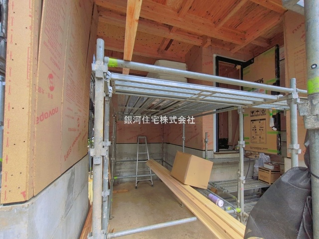 G00394597 神奈川県横浜市神奈川区菅田町 新築一戸建て 4180万円 土地面積53.62m² (約16.22坪) 建物面積101.09m² (約30.57坪) 間取り２ＳＬＤＫ 築年月2026年07月【外観11】