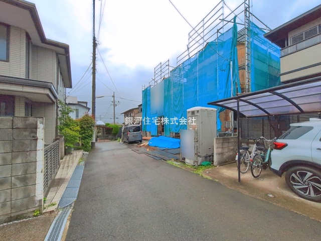 G00396045 東京都調布市深大寺東町３丁目 新築一戸建て 5590万円 土地面積92.11m² (約27.86坪) 建物面積73.27m² (約22.16坪) 間取り３ＬＤＫ 築年月2026年08月【外観6】
