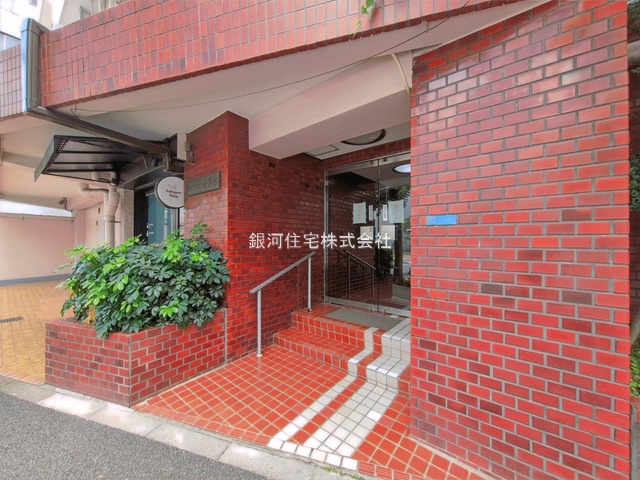 G00397079 東京都目黒区青葉台４丁目 中古マンション 4998万円 専有面積35.88m² (約10.85坪) 間取り１ＬＤＫ 所在階2階 築年月1977年05月(築49年)【外観3】