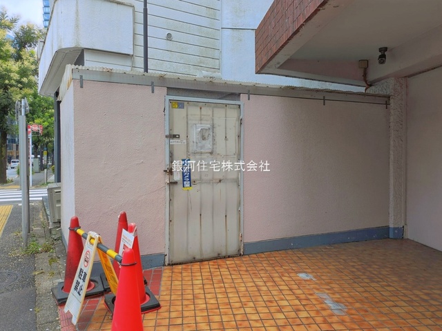 G00397079 東京都目黒区青葉台４丁目 中古マンション 4998万円 専有面積35.88m² (約10.85坪) 間取り１ＬＤＫ 所在階2階 築年月1977年05月(築49年)【外観5】