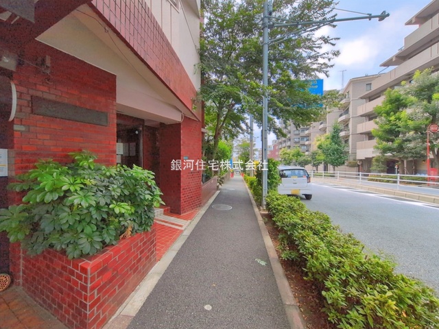 G00397079 東京都目黒区青葉台４丁目 中古マンション 4998万円 専有面積35.88m² (約10.85坪) 間取り１ＬＤＫ 所在階2階 築年月1977年05月(築49年)【外観12】