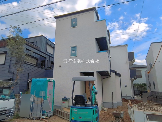 G00397193 埼玉県さいたま市大宮区寿能町２丁目 新築一戸建て 6180万円 土地面積90.43m² (約27.35坪) 建物面積97.90m² (約29.61坪) 間取り３ＬＤＫ 築年月2026年09月【外観2】