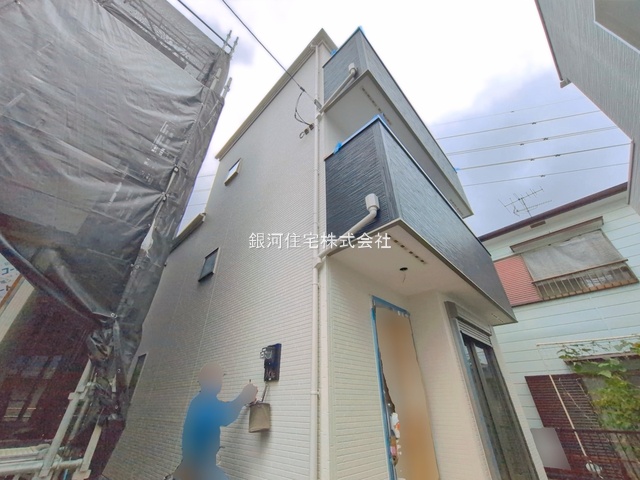 G00397194 埼玉県さいたま市大宮区寿能町２丁目 新築一戸建て 5880万円 土地面積105.00m² (約31.76坪) 建物面積98.11m² (約29.67坪) 築年月2026年08月(築１年以内)【外観12】