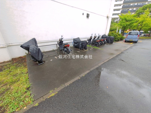 G00397491 神奈川県横浜市戸塚区俣野町 中古マンション 2199万円 専有面積72.23m² (約21.84坪) 間取り４ＬＤＫ 所在階7階 築年月1974年07月(築52年)【外観10】