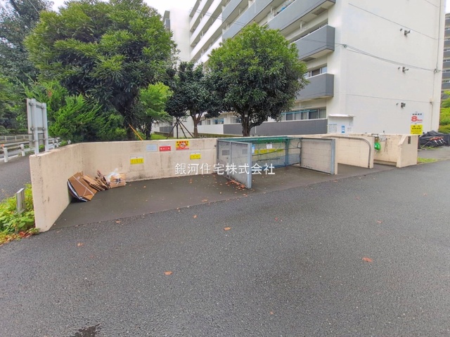 G00397491 神奈川県横浜市戸塚区俣野町 中古マンション 2199万円 専有面積72.23m² (約21.84坪) 間取り４ＬＤＫ 所在階7階 築年月1974年07月(築52年)【外観11】