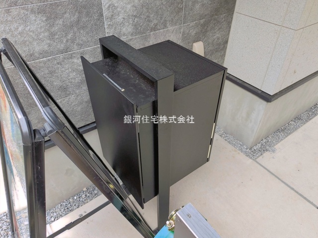 G00398192 東京都荒川区東尾久１丁目 新築一戸建て 8699万円 土地面積54.71m² (約16.54坪) 建物面積106.12m² (約32.10坪) 間取り４ＬＤＫ 築年月2026年05月(築１年以内)【外観4】