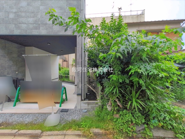 G00398192 東京都荒川区東尾久１丁目 新築一戸建て 8699万円 土地面積54.71m² (約16.54坪) 建物面積106.12m² (約32.10坪) 間取り４ＬＤＫ 築年月2026年05月(築１年以内)【外観6】