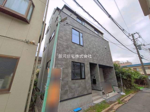 G00398192 東京都荒川区東尾久１丁目 新築一戸建て 8699万円 土地面積54.71m² (約16.54坪) 建物面積106.12m² (約32.10坪) 間取り４ＬＤＫ 築年月2026年05月(築１年以内)【外観10】