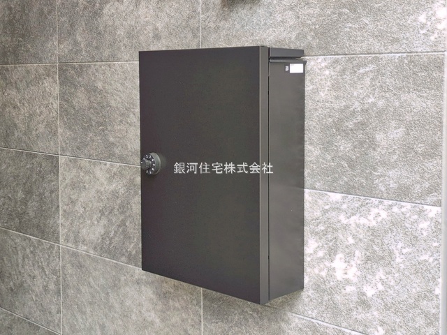 G00398192 東京都荒川区東尾久１丁目 新築一戸建て 8699万円 土地面積54.71m² (約16.54坪) 建物面積106.12m² (約32.10坪) 間取り４ＬＤＫ 築年月2026年05月(築１年以内)【外観13】