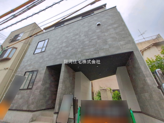 G00398192 東京都荒川区東尾久１丁目 新築一戸建て 8699万円 土地面積54.71m² (約16.54坪) 建物面積106.12m² (約32.10坪) 間取り４ＬＤＫ 築年月2026年05月(築１年以内)【外観18】