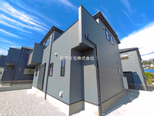 G00398377 東京都八王子市館町 新築一戸建て 3799万円 土地面積185.11m² (約55.99坪) 建物面積102.87m² (約31.11坪) 間取り４ＬＤＫ 築年月2026年09月(築１年以内)【外観4】