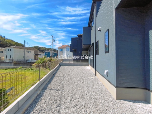G00398377 東京都八王子市館町 新築一戸建て 3799万円 土地面積185.11m² (約55.99坪) 建物面積102.87m² (約31.11坪) 間取り４ＬＤＫ 築年月2026年09月(築１年以内)【外観6】