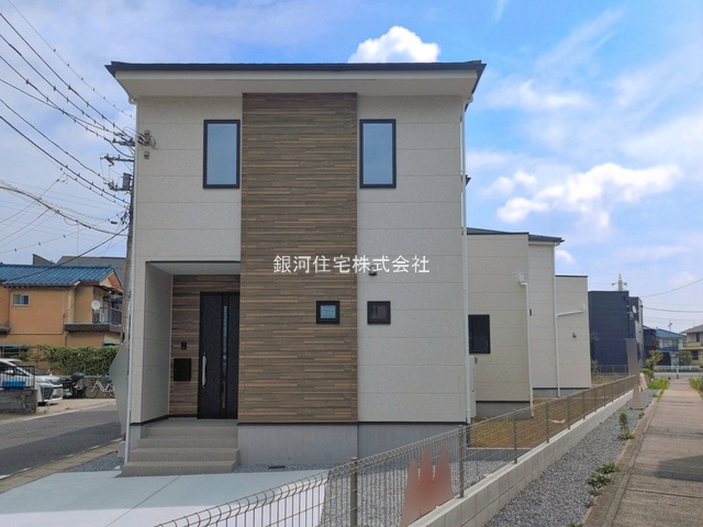 G00398448 埼玉県草加市谷塚町 新築一戸建て 5499万円 土地面積151.51m² (約45.83坪) 建物面積105.54m² (約31.92坪) 間取り４ＬＤＫ 築年月2026年07月(築１年以内)【外観8】