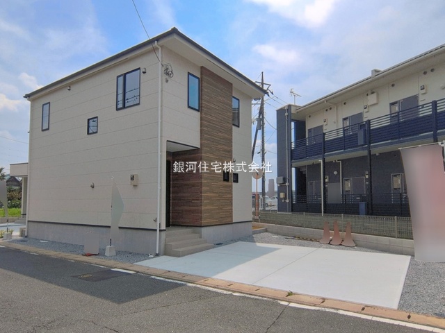 G00398448 埼玉県草加市谷塚町 新築一戸建て 5499万円 土地面積151.51m² (約45.83坪) 建物面積105.54m² (約31.92坪) 間取り４ＬＤＫ 築年月2026年07月(築１年以内)【外観17】