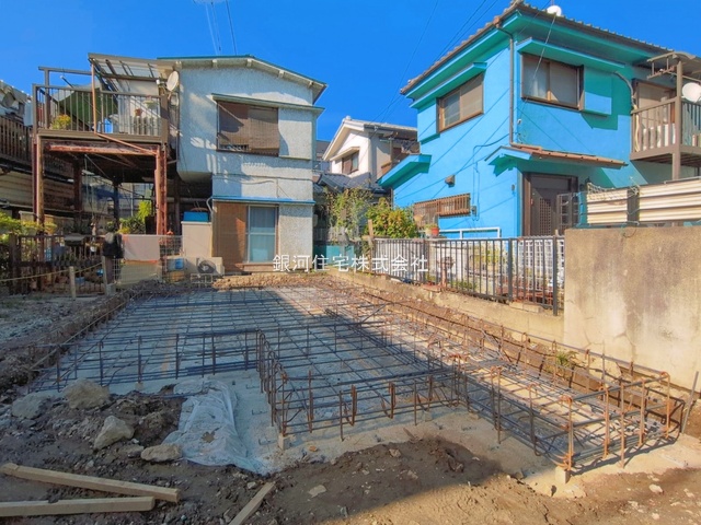 G00398479 神奈川県横浜市中区大平町 新築一戸建て 3880万円 土地面積58.08m² (約17.56坪) 建物面積57.96m² (約17.53坪) 間取り２ＬＤＫ 築年月2027年03月【外観5】