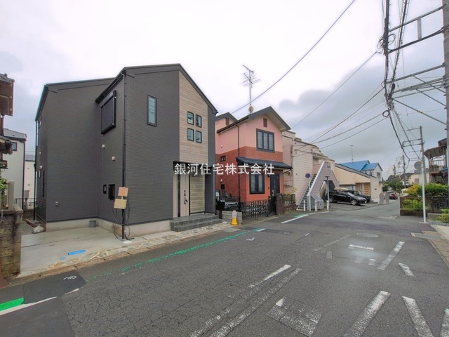G00398511 神奈川県大和市南林間８丁目 新築一戸建て 5698万円 土地面積105.45m² (約31.89坪) 建物面積100.19m² (約30.30坪) 間取り４ＬＤＫ 築年月2026年09月(築１年以内)【外観3】