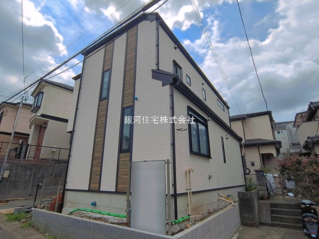 G00398512 神奈川県横浜市戸塚区汲沢５丁目 新築一戸建て 5798万円 土地面積100.63m² (約30.44坪) 建物面積99.36m² (約30.05坪) 間取り４ＬＤＫ 築年月2026年09月(築１年以内)【外観14】