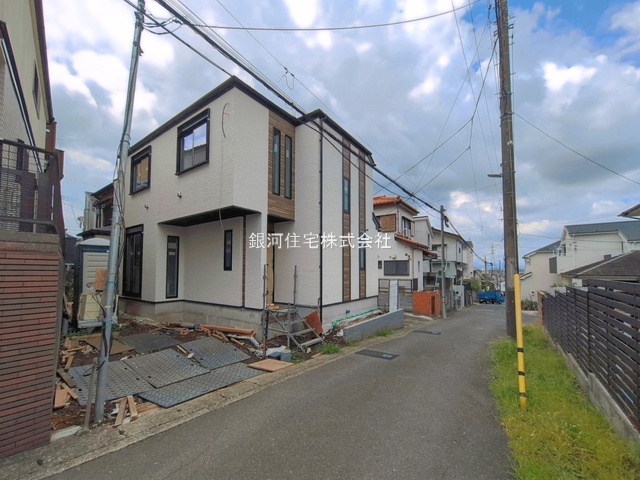 G00398512 神奈川県横浜市戸塚区汲沢５丁目 新築一戸建て 5798万円 土地面積100.63m² (約30.44坪) 建物面積99.36m² (約30.05坪) 間取り４ＬＤＫ 築年月2026年09月(築１年以内)【外観15】