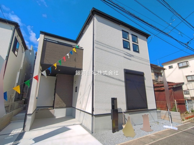 G00398513 埼玉県草加市草加５丁目 新築一戸建て 4880万円 土地面積82.57m² (約24.97坪) 建物面積89.22m² (約26.98坪) 間取り３ＬＤＫ 築年月2026年08月(築１年以内)【外観10】
