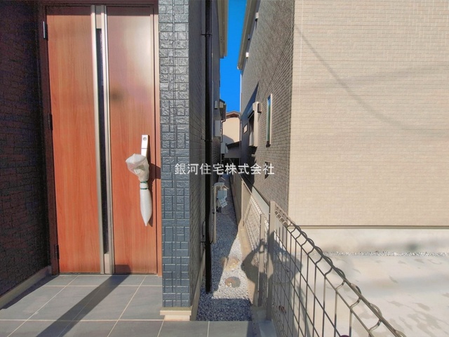 G00398517 神奈川県藤沢市天神町３丁目 新築一戸建て 4590万円 土地面積99.23m² (約30.01坪) 建物面積79.93m² (約24.17坪) 間取り３ＬＤＫ 築年月2026年10月(築１年以内)【外観4】