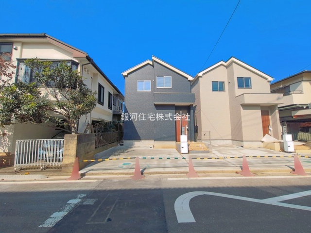 G00398517 神奈川県藤沢市天神町３丁目 新築一戸建て 4590万円 土地面積99.23m² (約30.01坪) 建物面積79.93m² (約24.17坪) 間取り３ＬＤＫ 築年月2026年10月(築１年以内)【外観17】