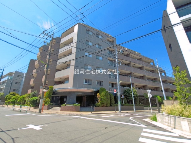 G00398689 東京都世田谷区下馬１丁目 中古マンション 1億5980万円 専有面積79.89m² (約24.16坪) 間取り３ＬＤＫ 所在階3階 築年月2004年02月(築22年)【外観8】
