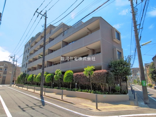 G00398689 東京都世田谷区下馬１丁目 中古マンション 1億5980万円 専有面積79.89m² (約24.16坪) 間取り３ＬＤＫ 所在階3階 築年月2004年02月(築22年)【外観9】