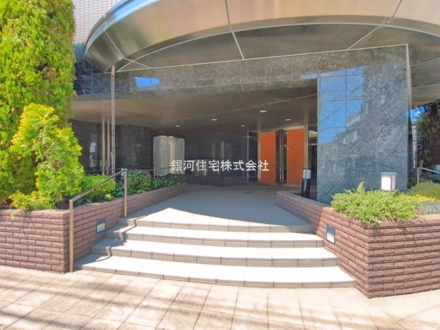 G00398689 東京都世田谷区下馬１丁目 中古マンション 1億5980万円 専有面積79.89m² (約24.16坪) 間取り３ＬＤＫ 所在階3階 築年月2004年02月(築22年)【外観13】