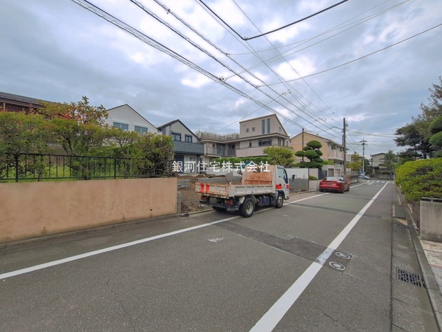 G00399262 神奈川県横浜市磯子区洋光台３丁目 新築一戸建て 7998万円 土地面積171.99m² (約52.02坪) 建物面積102.68m² (約31.06坪) 間取り４ＬＤＫ 築年月2026年10月(築１年以内)【外観6】