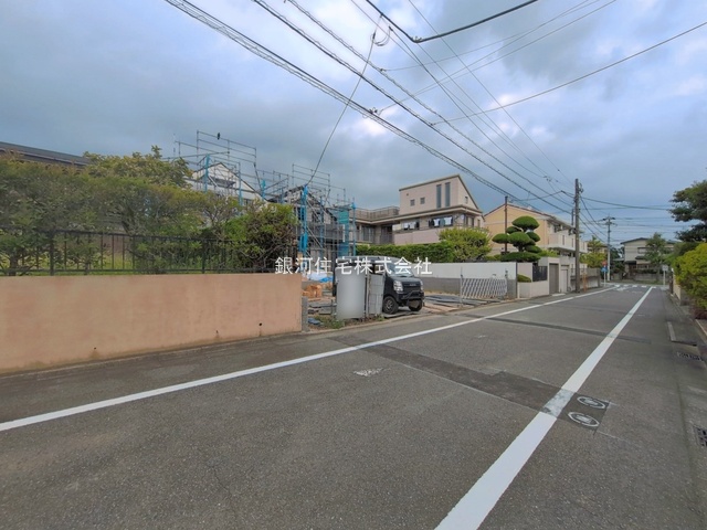 G00399262 神奈川県横浜市磯子区洋光台３丁目 新築一戸建て 7998万円 土地面積171.99m² (約52.02坪) 建物面積102.68m² (約31.06坪) 間取り４ＬＤＫ 築年月2026年10月(築１年以内)【外観9】