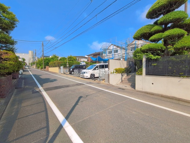 G00399262 神奈川県横浜市磯子区洋光台３丁目 新築一戸建て 7998万円 土地面積171.99m² (約52.02坪) 建物面積102.68m² (約31.06坪) 間取り４ＬＤＫ 築年月2026年10月(築１年以内)【外観17】