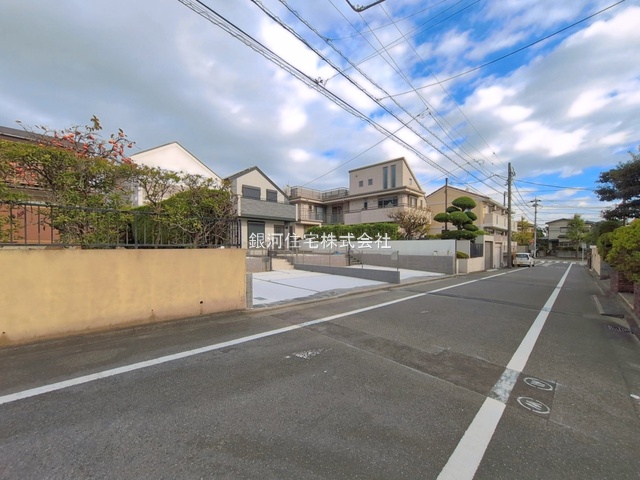 G00399263 神奈川県横浜市磯子区洋光台３丁目 新築一戸建て 8198万円 土地面積172.28m² (約52.11坪) 建物面積102.26m² (約30.93坪) 間取り４ＬＤＫ 築年月2026年10月(築１年以内)【外観3】