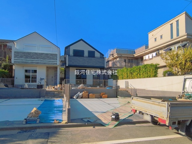 G00399263 神奈川県横浜市磯子区洋光台３丁目 新築一戸建て 8198万円 土地面積172.28m² (約52.11坪) 建物面積102.26m² (約30.93坪) 間取り４ＬＤＫ 築年月2026年10月(築１年以内)【外観15】