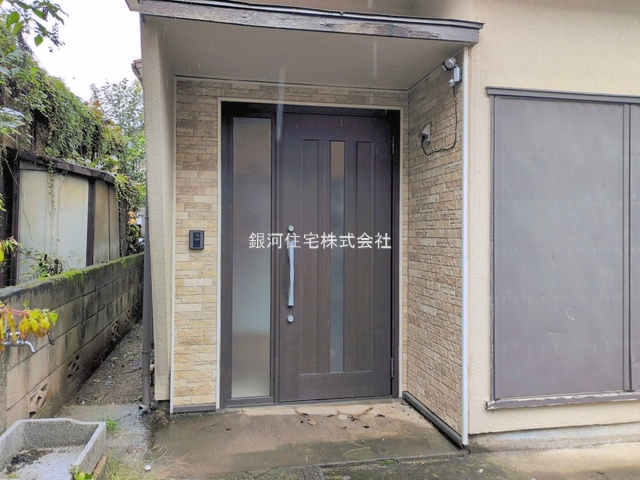 G00399530 埼玉県川越市大字下赤坂 中古一戸建て 1290万円 土地面積70.09m² (約21.20坪) 建物面積59.40m² (約17.96坪) 間取り２ＬＤＫ 築年月1970年02月(築56年)【外観5】