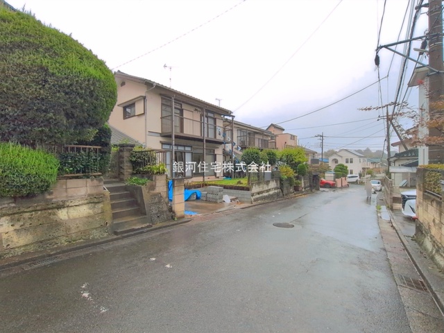 G00399543 埼玉県入間市大字新久 中古一戸建て 2099万円 土地面積153.87m² (約46.54坪) 建物面積109.88m² (約33.23坪) 間取り４ＬＤＫ 築年月1982年08月(築44年)【外観6】